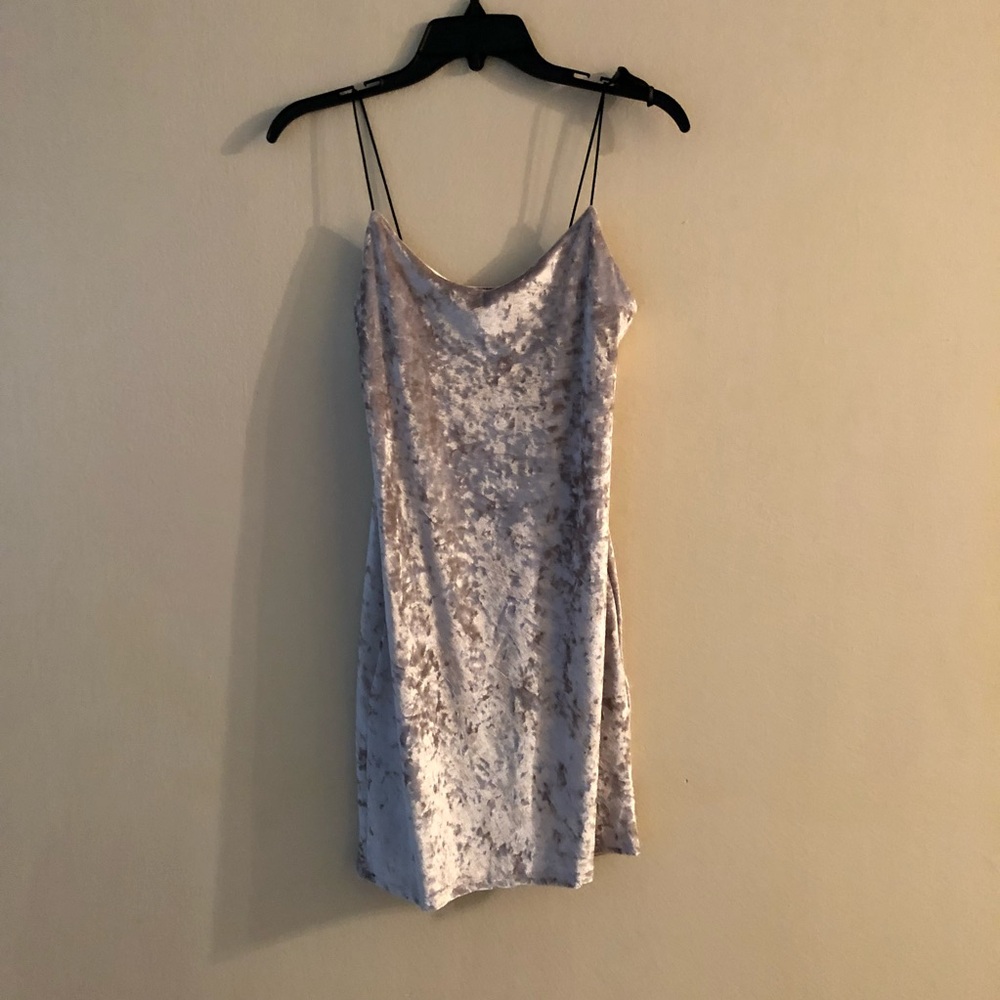 Cream velvet dress - Picture 5 of 8